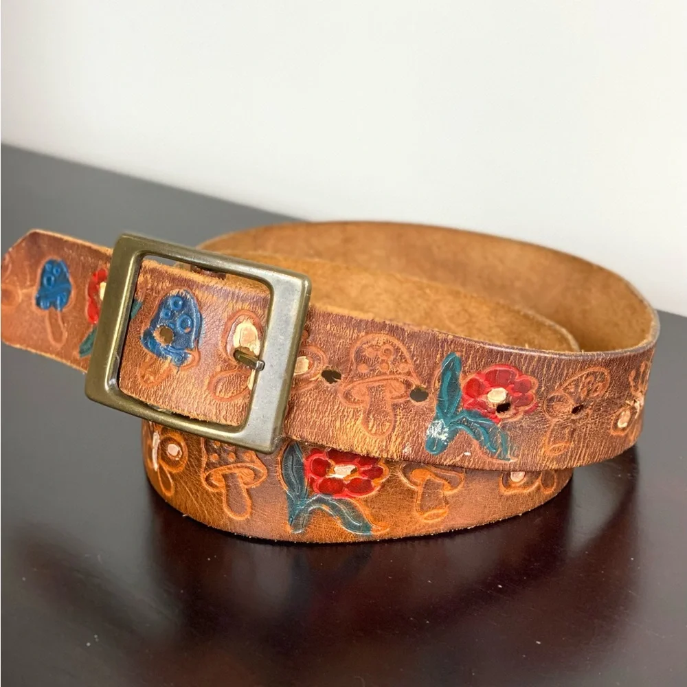 Vintage Leather BOHO hippie embossed mushroom & butterfly Belt Unisex Size 29-32